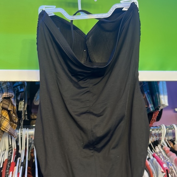NWOT Ladies Black One Piece Swim suit LA BLANCA size 8 ripple front neck strap - Picture 5 of 7